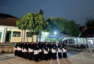 santri mengikuti pelatihan kepemimpinan di pesantren, kegiatan upgrading organisasi santri, calon pengurus santri sedang belajar, pelatihan santri kelas 5 Al-Furqon Muhammadiyah Cibiuk, santri belajar kepemimpinan Islami, pembinaan karakter santri di pesantren, suasana pelatihan organisasi santri